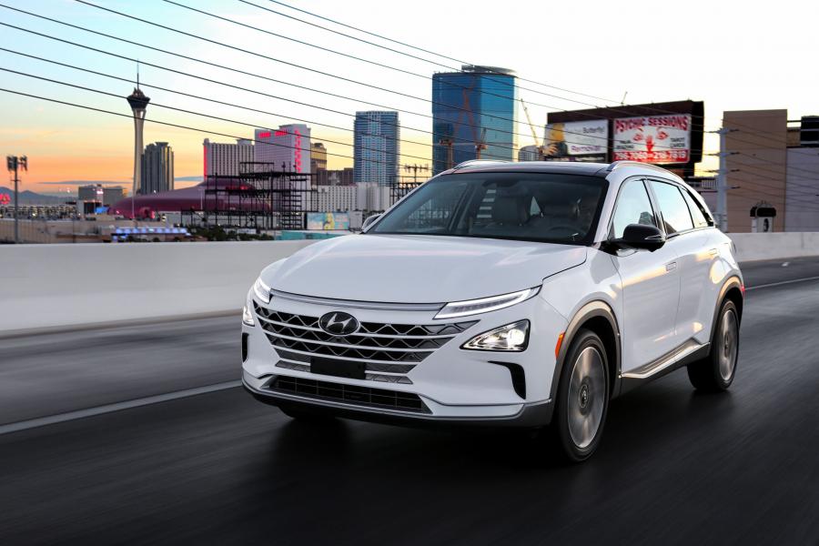  Hyundai NEXO 2018 года  (NA) (фото 2 из 83)